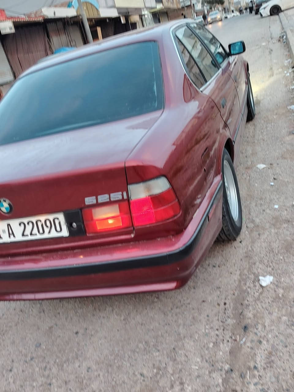 للبيع🛫
السلام عليكم اخواني ذاكر كل تفاصيل السياره ارجو القراءة ثم الاتصال الرقم او واتساب📞🛜

‏مكان السيارة كوير 🏛️📍
*********** ؛؛*********** 📱

 BMW

سيارة حجم اصل 525 بليته وسنويه

موديل١٩٩٢

گير بشرط 

محرك525 كبس عدل جديد لا صرف ولا بخار

سيارة صبغ عام جماليه فقط

اللون ماروني ￼
 
دعاميات امامي خلفي M

گير اوتو 

بچم عريض + دخاني 

لايتات دخاني+ زينون اصلي 🔦
ثنين جام كهرب وخلفي عادي 

كشن ‏جلد دوشمه جديد ￼

مرايات كهربائي⚡

غرفه اسود صاج جديد 💯

تخم تايرات وباتري جديد ويل خليه بلادي💯

تبريد ثلج ❄️🆒

صدر امامي خلفي جديد نسبه⬅️ 💯

سيارة ما بيه برغي نقص 🔧

رقم سليمانيه دولي شرط التحويل ثاني يوم 🔢

سياره جانيها وممبقي بي اي نقص مال بيت💯

تجي تشوفها سياره احلا من الصور 📸 سعر اتصل عل رقم مكاني كوير قريه شرايع
