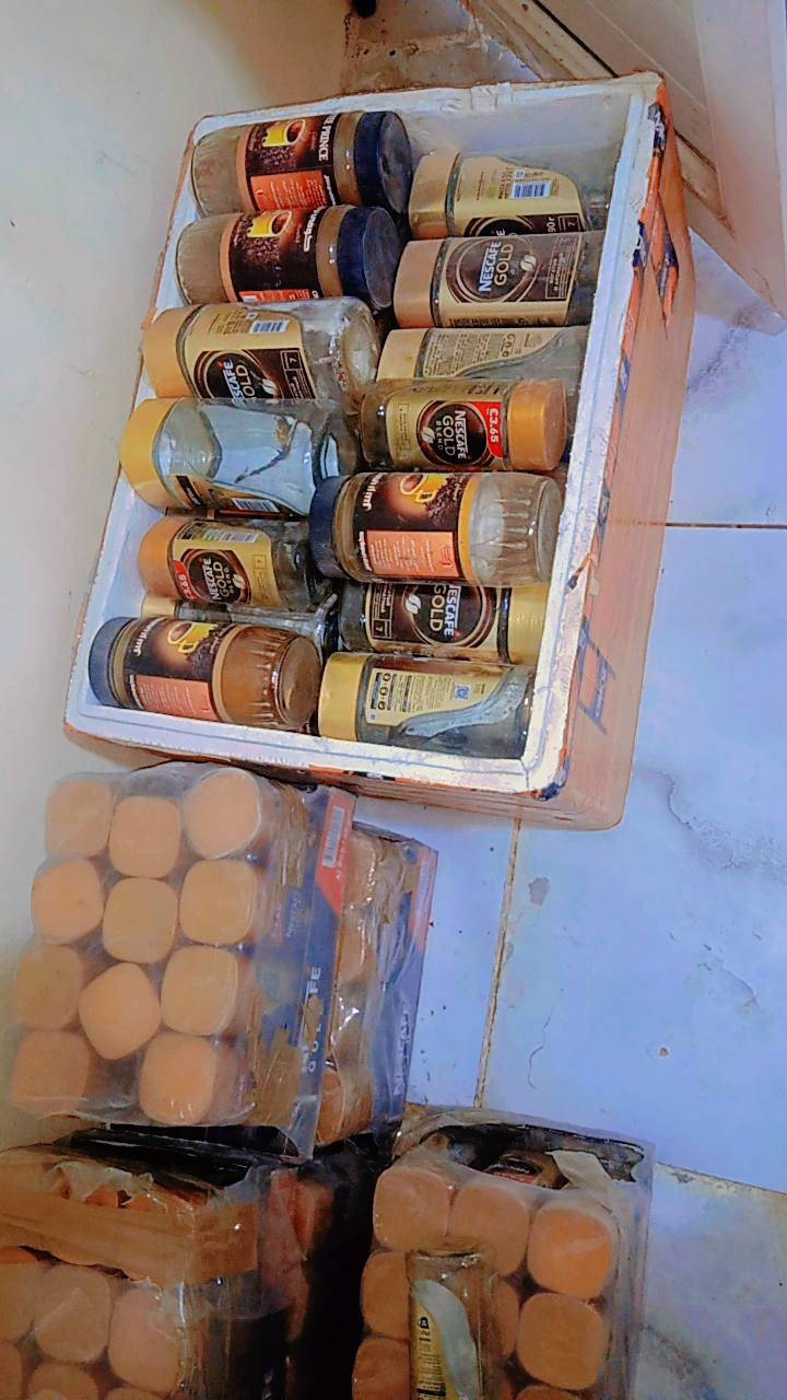 للبيع كلهن نضافيفات الشيشات نضيفات وفارغات تفيد لااعمال اليدويه الدوشك لاابيض طبي الثاني عادي   
مكاني نجف 
للاستفسار والتواصل مراسلة الرقم واتساب 

***********
