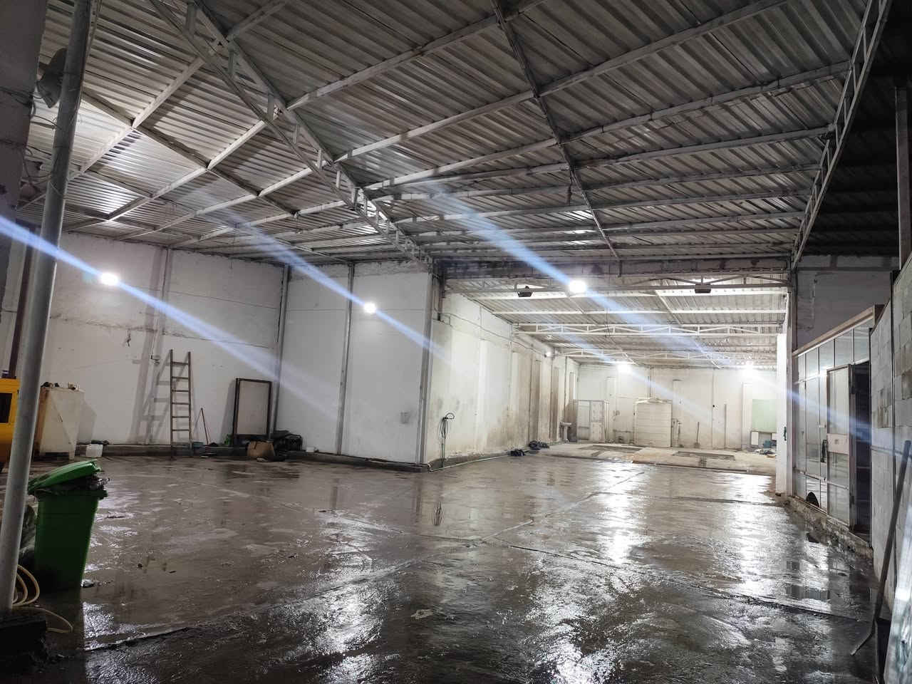 سلام عليكم كراج الإيجار حله شارع باب الحسين مقابل مركز شرطة الفيحاء رقم الهاتف ***********
