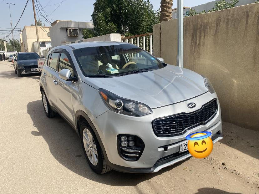 كيا سبورتج موديل 2018 امريكي الحادث جاملغ ايمن والبنيد مبدل
بدون دواخل 

مواصفات 

ثلاث انضمة للقادة 

عادي سبورت ايكو 

مكينه gdi2400

تحكم ستيرن 

مثبت سرعه 

مانع نزلاق 

قطعتين تبريد 

كاميرا  خلفيه 

رقم الدولي الجديد السعر ١٥٠ بيها مجاال بسيط
 للتواصل 
***********
