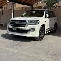 لاندكروز • ٢٠١٩ • ماشيه ١٢٠ الف