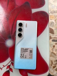 تكنو كامون 40 برو 5G • ٢٥٦ • ٨ رام
