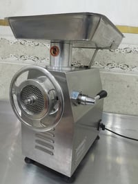 مفرمة لحم • حجم 32 • بغداد