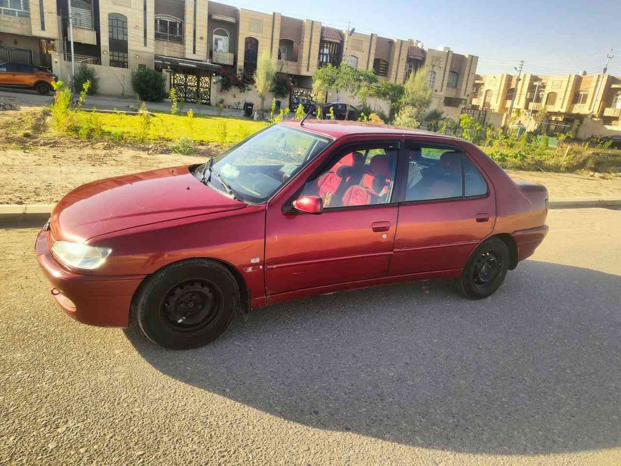 سلام عليكم..
مكلف بالنشر
بيجو ٢٠٠٢ رقم الماني سيارة جاهزة 
صدر حالة ممتازة صبغ عام اثر جراد 
ضربة بالجاملغ الخلفي فقط رقم الماني تحويل مباشر 
تبريد تدفئة شغالة 
مكان السيارة تكريت 
رقم هاتف صاحب السيارة ***********
السعر 44 ورقة وبيها مجال
