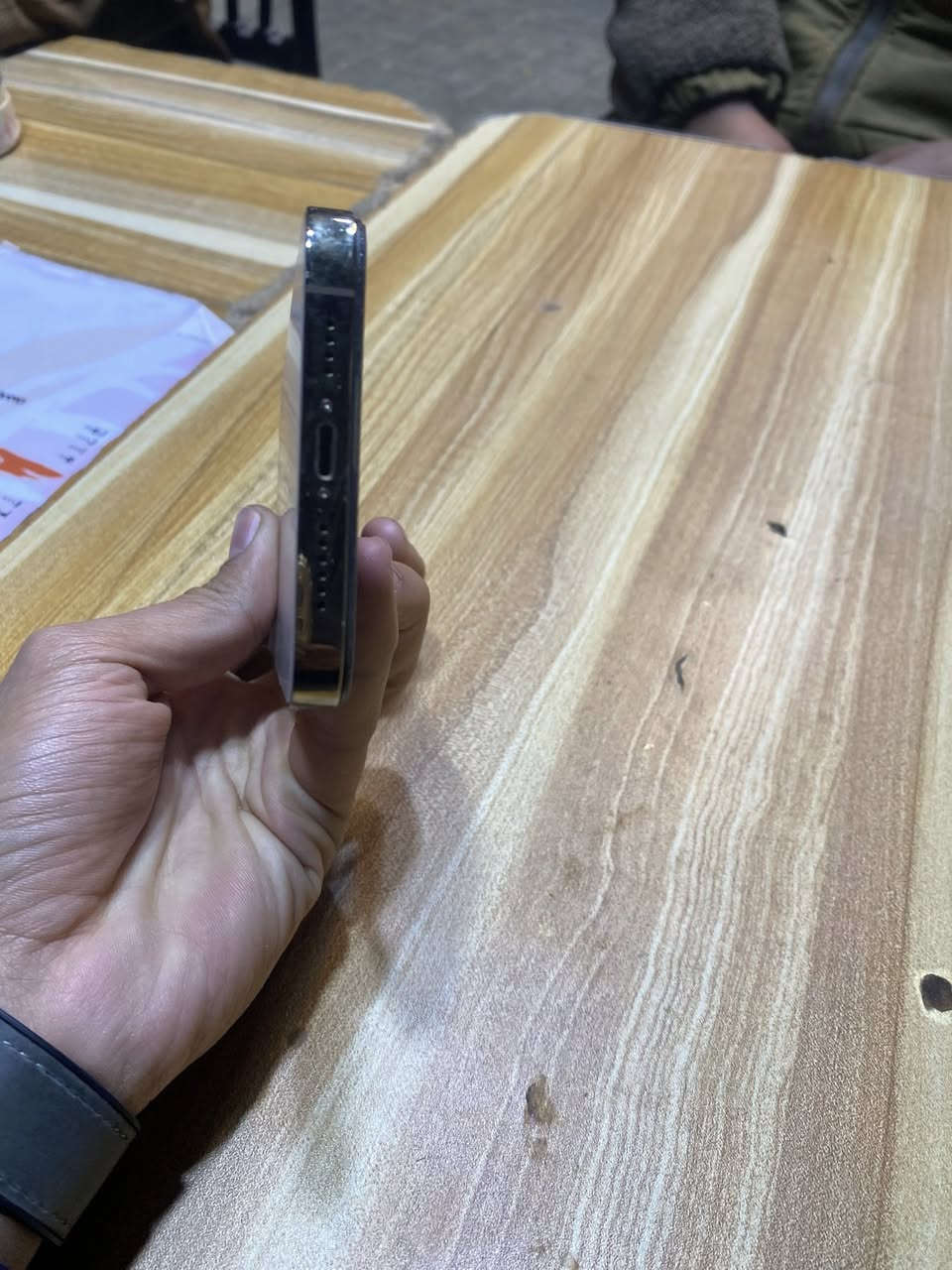 ايفون ١٣برو ماكس مبدل شاشه وشاصي وكاله جهاز نظيف  كلشي شغال سعره ٣٥٠ مكاني بصره قبله رقمي ***********
