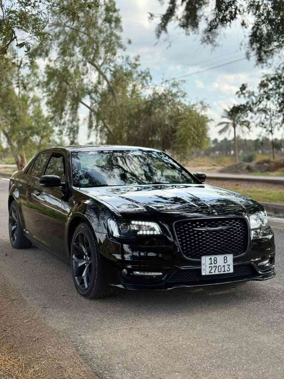 السلام عليكم
وكل عام وانتم بخير 
كرايسلر 2021 S 
- شفتات ستيرن
- داخل اسود 
- شاشة كاربلاي نفكيشن
- اشارت ترحيب 
- تشغيل عن بعد 
- ويل حجم 20 
- كشنات كهرباء 
- حساس امامي خلفي 
- ردار جانبي 
- اشاير مري 
- سستم صوت الباين  
- عدد 90 الف
- رقم مشروع وطني وين ما تحب تكدر تحول وتنقل ملكيه وبسمي سياره هزه جديده ورقم دولي جديد
السيارة كفاله عامه من صبغ حتى الدعامية بشرط قطعة وحده تبديل جاملغ جهةٍ اليمين اصلي وكاله 
بـسعر 265 وبيها مجال 
*********** 
موقع السيارة / بابل الحلة
