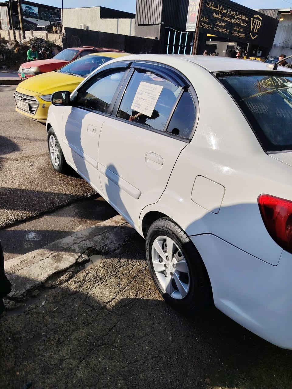 على بركة الله
كيا ريو 2011 اللون ابيض رقم اربيل دولي 
مكينة وكير شرط مكينه 16 
كابون بانزين ماستر راعيها الشرعي بالموصل حي بيسان شرط الوكالة التحويل 
هزة ورقم وسنويه وفحص مروري جديد 
حادثها جاملغ وبنيد جهة السايق وبيها باب النفر والورة تبديل نفس اللون غير شي مبيها 
تبريد تدفئة شغال كهربائيات كامله كله شغال 
السعر 98 وبيها مجال بسيط للتواصل اتصل او خاص *********** مكاني حي الشيماء
