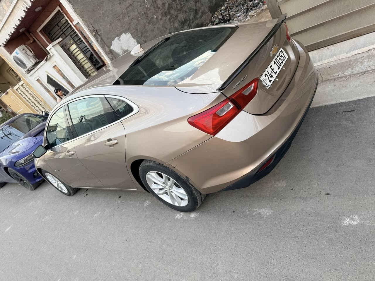 السلام عليكم ماليبو 2018 امريكي 
حادثه حافت البنيد فقط بدون دواخل 
وبيه جملغ امامي كلير فقط سياره جاهزه 
من كلشي محرك كير تبريد صدر كله جديد 
بسمي تريد تحويل تريد وكاله رقم دهوك 
موصفات السياره 5 بصمات كرسي كهرباء 
سياره جديده وبلعافيه على ياخذها محرك 1600 تيربو رقمي *********** مكان السياره بغداد الشعب او الثعالبه السعر 96 وبيه مجال
