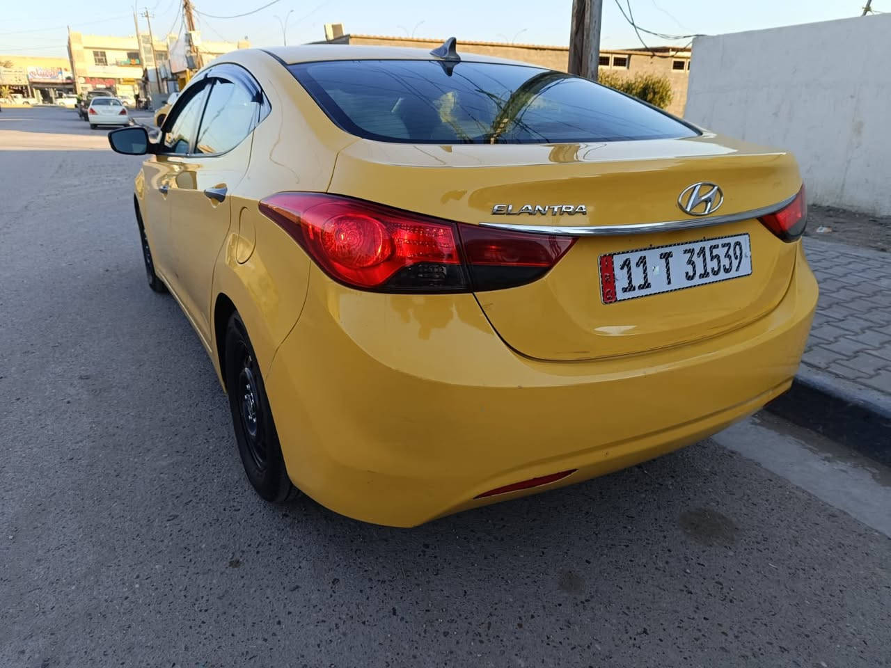 السلام عليكم..... 
النترا 2013 وارد امريكي..... 
رقم بغداد نكليزي سنويه 27....
 بسمي تحويل بنفس اليوم...  
 حادثه جاملق الامامي اليسره مبدل.....  
كيرومحرك مكفولات ....
محرك دوش 1800....
كهربائيات كله شغاله .... 
 تخم تاير جديد.... 
صدرامامي خلفي كله جديد....   
غرفتها مدوشمه جديد  ...
مكان بغداد ابو غريب
السعر103بيها مجال...
للاستفسار الاتصال***********
***********
ميعجبك سعر عوفه لا تعليق رجان الله شاهد سياره جديده
