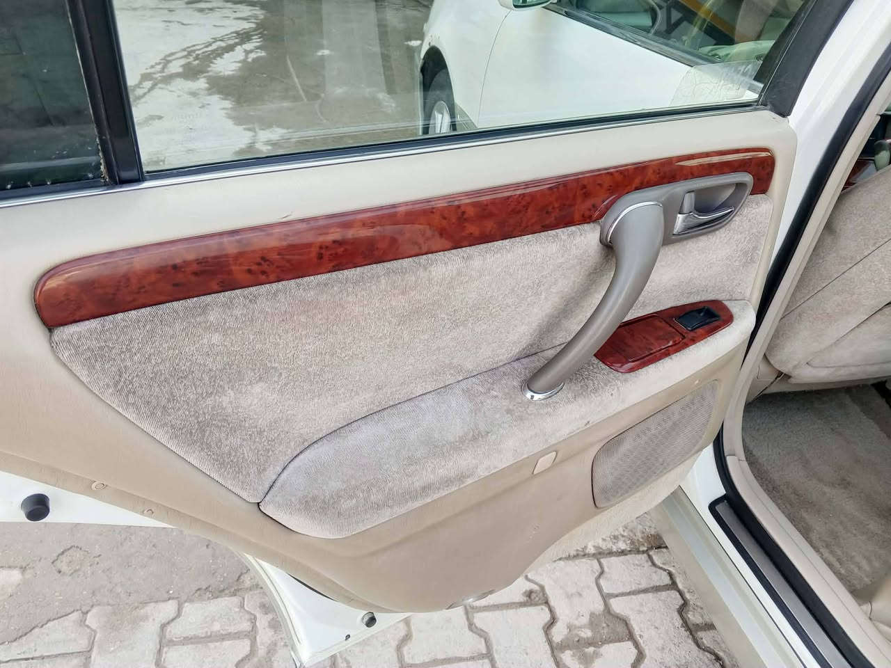 سلام عليكم ملكه كركوك موديل 2002 3دكم برده خلفيه شاصي 75كرستال أصل ستيرن كهرباء كشنات كهرباء مفحوصه ومدفوع كمركه مكفول كفاله عامه من الكص ونقل الجثه بيه طخه خفيفه بلكدام فقط مكينه ديفور الكبير بلكارتون حداديه بلكارتون تحويرت نجف فوك وجوه سياره عارضيه 97وبيه ومجال ***********
