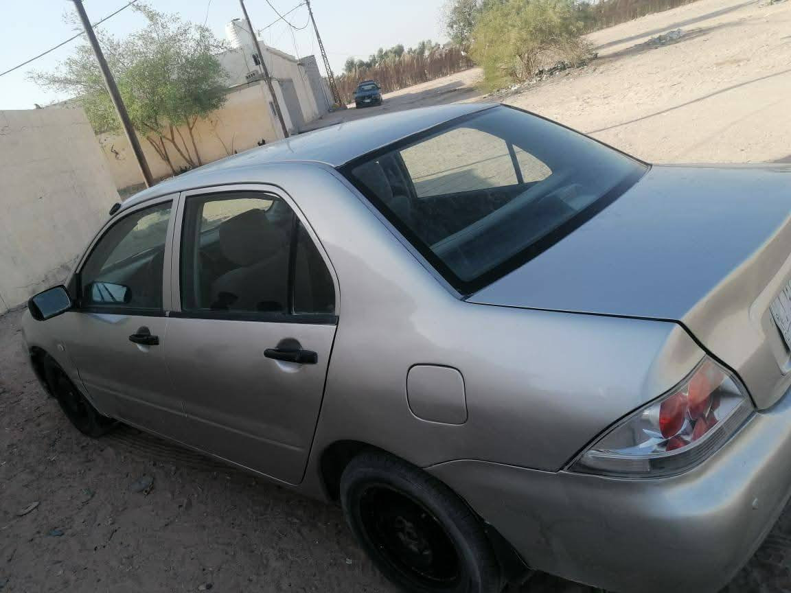 سيارة لانسر ميتسوبيشي 2006 مكينه 1600 كهربائيات جدد نظيفة صبغ عام جمالية بأسمي مداور ثاني يوم الرقم انكليزي
شاشة وكامرة خلفية گير اوتوماتيك 
مكينة وكير مكفولة جديد  
السعر 53 وبيها مجال حك الجية 
الديوانية التقية الثالثة
***********
