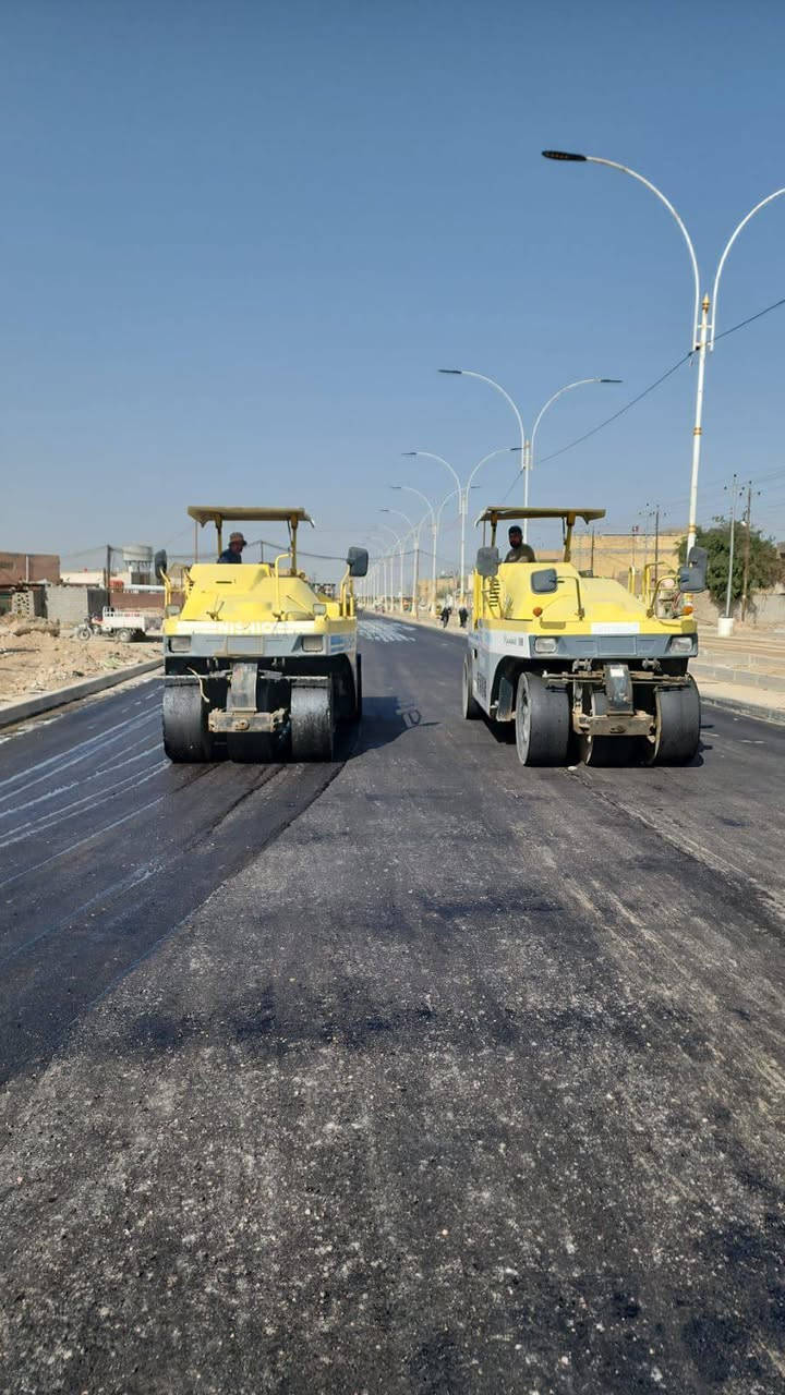 بالاصرار والتفاني بالعمل يكتمل النجاح .

تستمر ( كوادر شركة ملك ذي قار الرصينة )
بالعمل بأكثر من مشروع حيوي في قضاء الغراف

منها الصب والانترلوك ( المقرنص ) 
وعملية اكساء الشوارع بالمشروع التكميلي بعموم قضاء الغراف 

وكذلك مد انابيب المجاري وقلع التربة وعملية الصب الكونكريتي في مشروع حي العباس بقضاء الغراف .

 حيث الدقة بالعمل وسرعة الانجاز متواصلة رغم الضائقة المالية التي يعاني منها البلد وتعاني منها الشركات 
لتخرج لنا ( شركة ملك ذي قار ) بعملها المتفاني والمستمر


**إذا كنت صاحب هذا الإعلان وتريد حذفه لأي سبب، رجاءا أرسل رسالة إلى الدعم الفني**