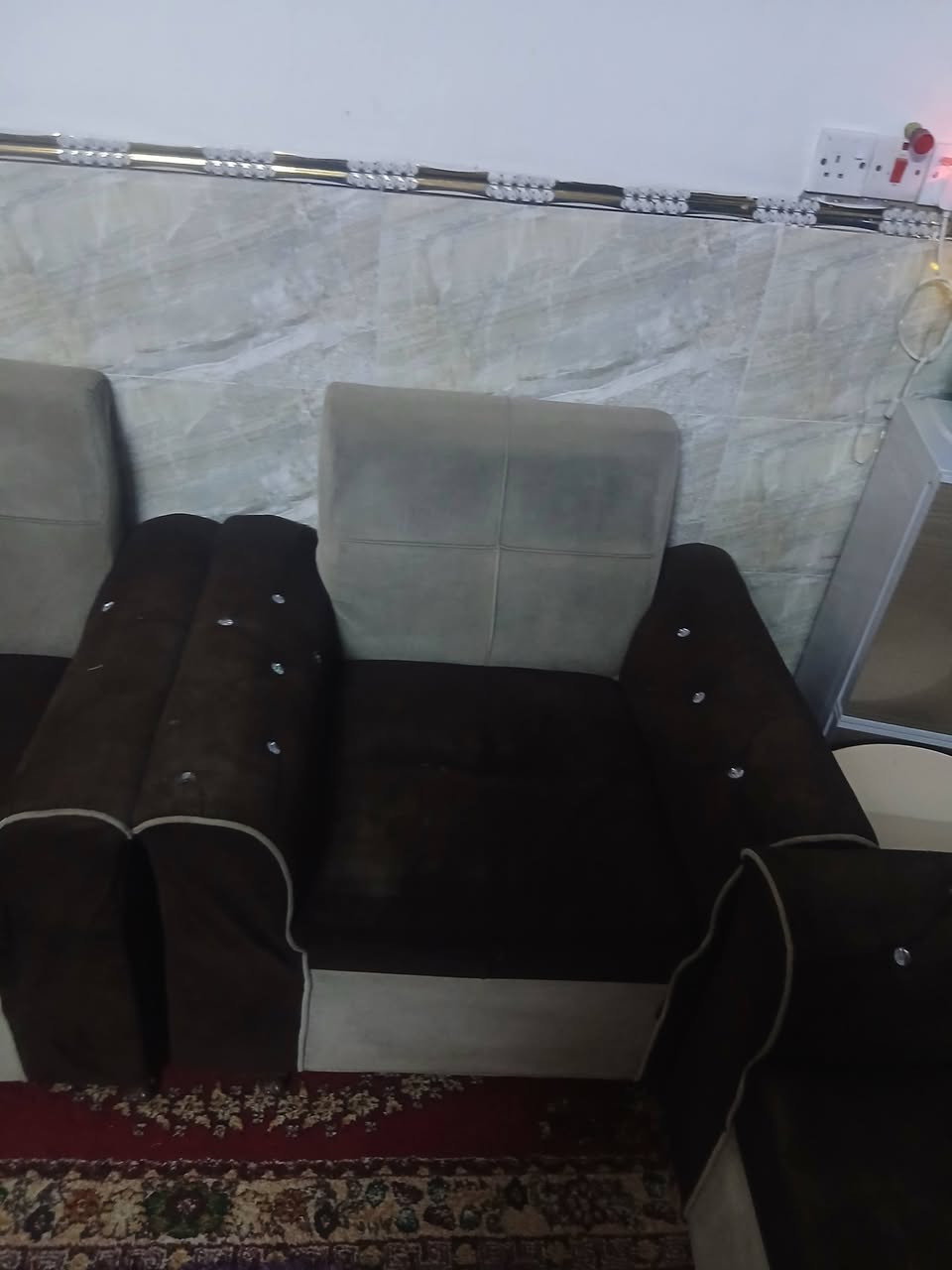 السلام عليكم ورحمة الله وبركاتة 
تخم ارعه قطع مابي اي ضرر السعر 100وبي مجال 
حك الجيه العنوان بغداد الشعب الصيطره الشعب القديمه 
الرقم الهاتف *********** او خاص
