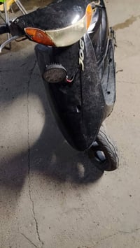 دراجه ياماهه عصفورين سرعه 60دراجه نضيفه بس عايزه غسل كهربأيات كله شغال...