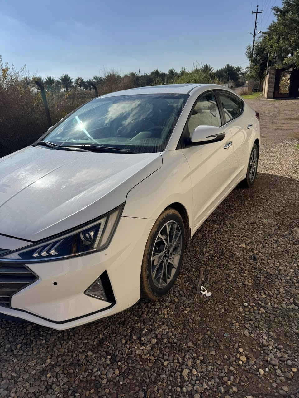 السلام عليكم النترا  ٢٠٢٠خليجي  فول معروفه مواصفات الخليجي السياره جديده على وضع الشركه استخدام شخصي بيه بارد أربع اصابع فوك المازده بدون صبغ بدون فتح الباقي مكفوله مكان السياره ديالى الخالص السعر ١٦٥$ وبيه مجال 
رقم الهاتف ***********
