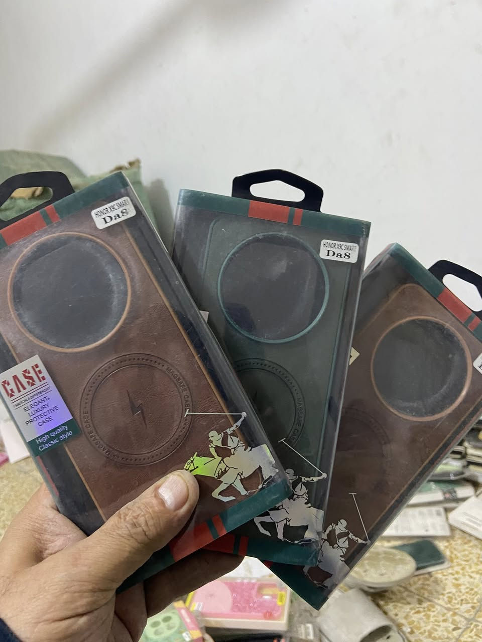 عرض خاص جمله فقط سعر الكفر 250 دينار تجيك تشكيله من عدنا موديلات وايتيمات حديثه وسعر لاصق 150 دينار توصيل لجميع المحافضات ***********
