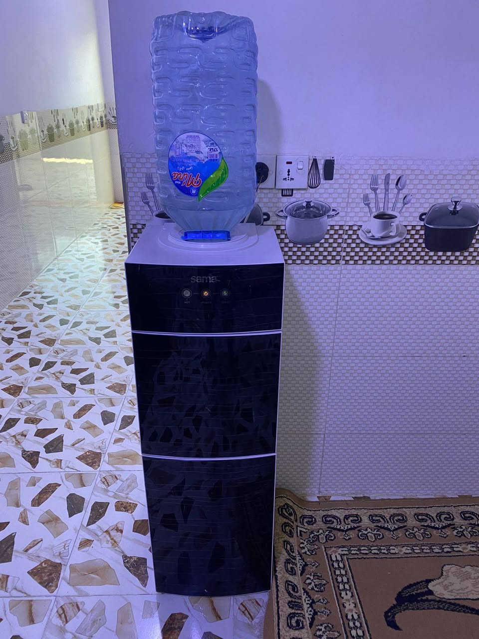 براد نوع sama للبيع نظيف كل عيب مابي شغال حار وبارد ودافي وثلاجة كل نقص مابي كله بلادي شركة ماواصل تصليح السعر ٦٠ وبي مجال الشراي يخابر ***********
