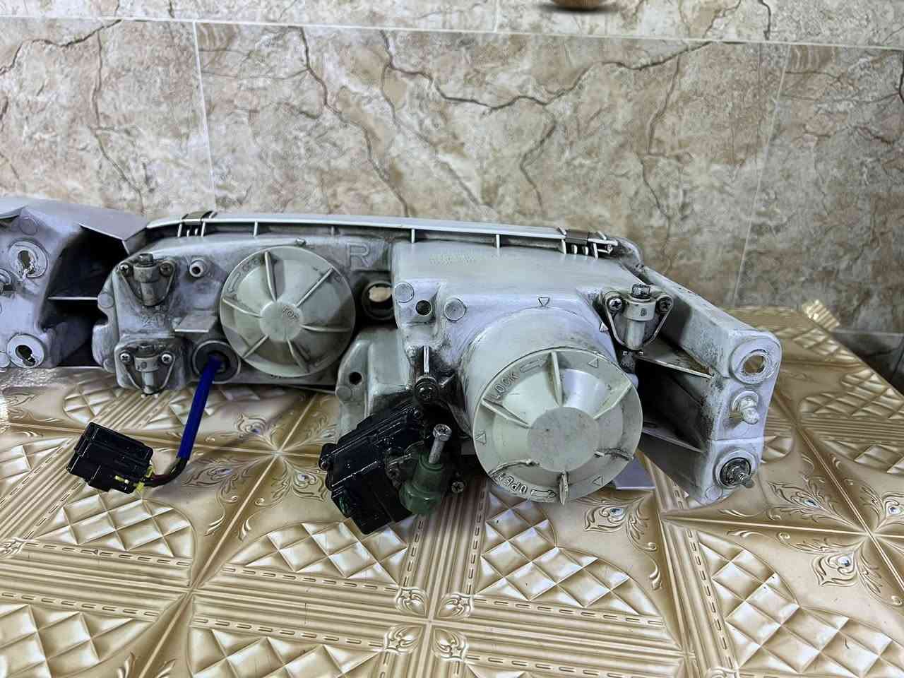 سلام عليكم اخوان لايتات مازدا بلاد شركهً اخو جديد بدون أي عيب سعره 125تحياتي للجميع***********
