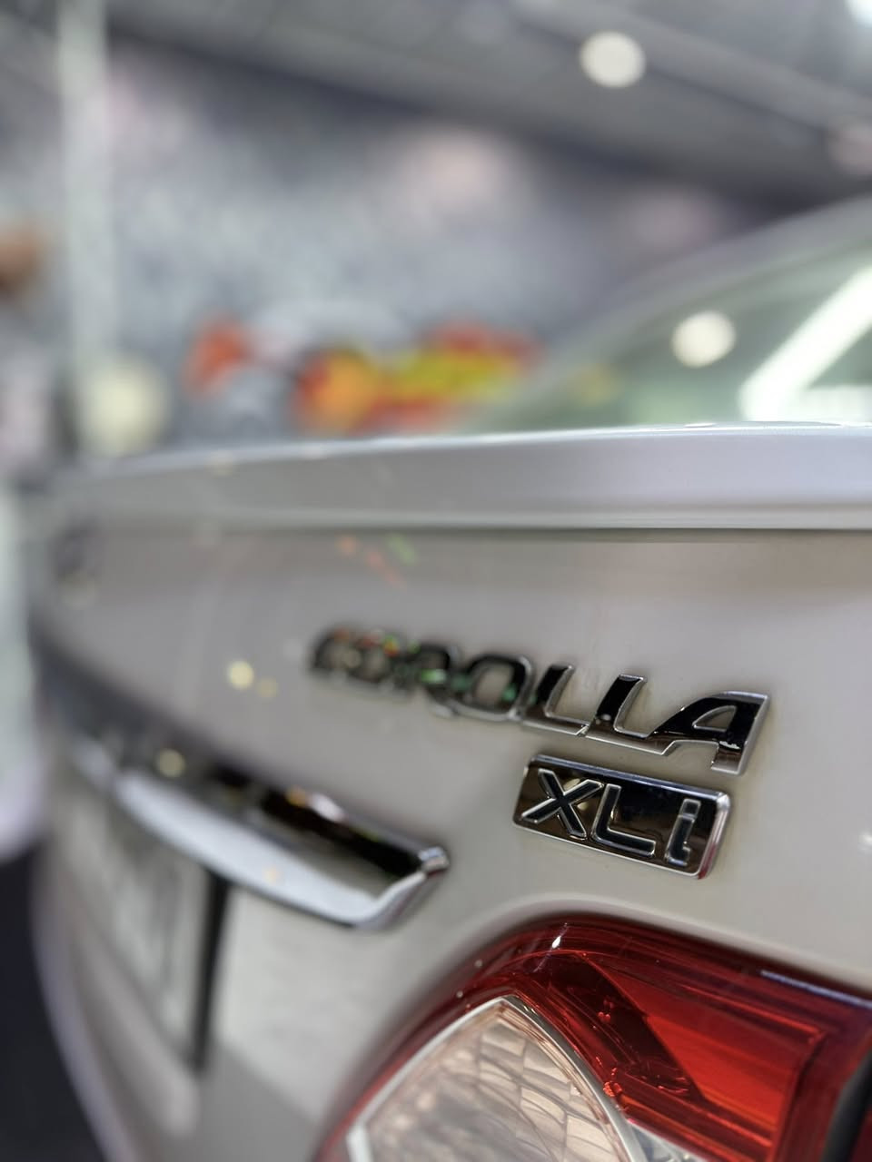 تويوتا كورلا خليجي 2013
السياره بيها 3 قطع صبغ بجهة السكن 
الجاملغ الخلفي وبابتين 
السياره كلش حلوه
محرك جيد جدا 1800 CC
كير جيد جدا 
صدر جديد 
الف متصرف عليها 
شرط التحويل  
السعر 119 ورقه مجالها كلش بسيط 
الانبار الرمادي 
***********
