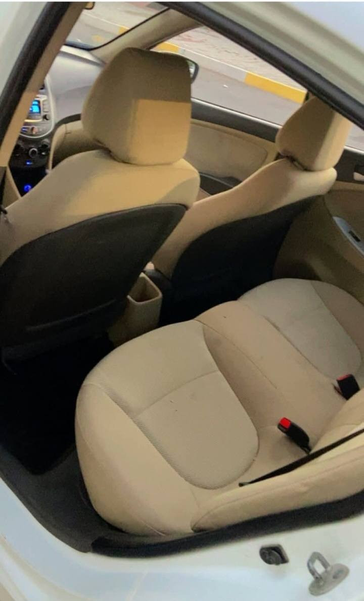 اكسنت خليجي 2013. فول مواصفات 
رقم بغداد كير محرك تبريد تدفئه كفاله 
مكينه حجم 1600 دوش المرغوب ماشيه 83. كم حقيقي
كير محرك بدون فتح 
السعر 103. اتصال ***********. 
بدون حادث بدون تبديل ادامه كامله للسياره 
تخم تاير بطاربه جديده ارضيه جلد 
داخل عسلي خليجي اصلي لونين 
ماشيه 83 حقيقي شرط فحص 
مواصفات فول بلو فتحه قماره تحكمات جهتين اشاير بالمري اربع دسك نظام ايكو جرس تنبيه للسرعه مكاني بغداد
