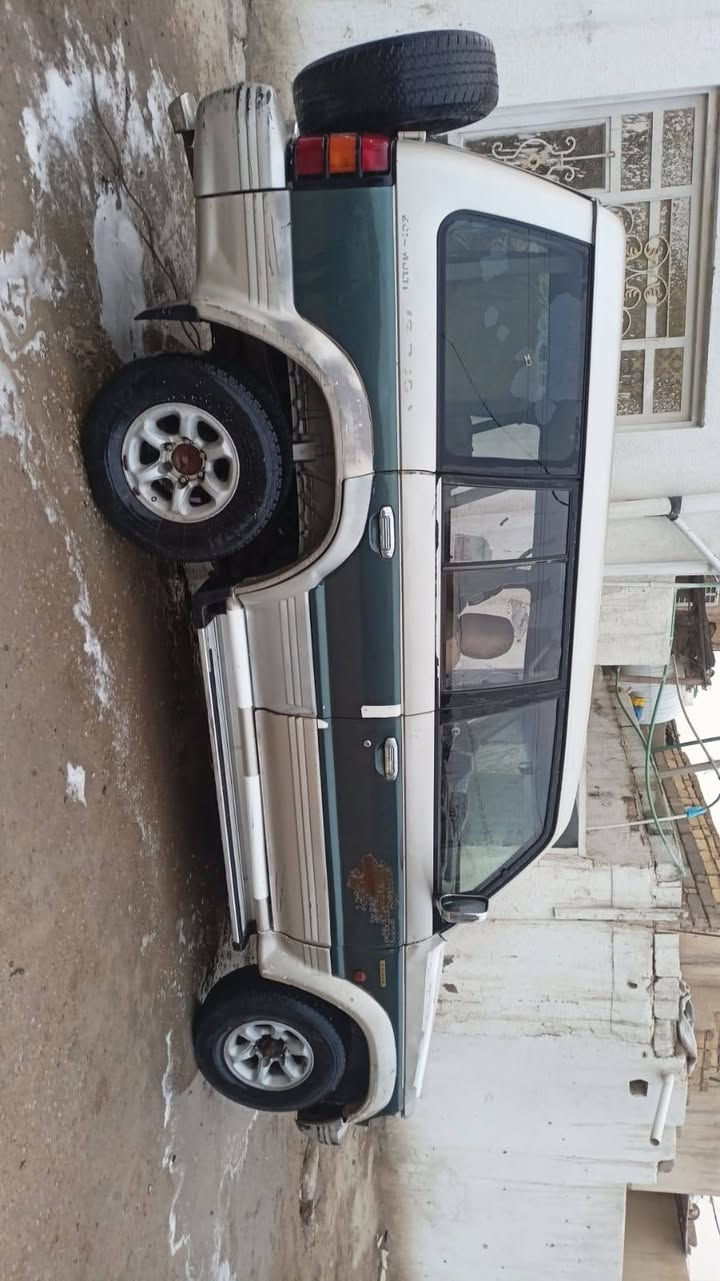 السلام عليكم باجيرو لبيع موديل 1991السياره رقم انكليزي تحويل ثاني يوم مكينه خير من الله كيرهه خير من الله السياره جاهزه سعر السياره 45 وبهه مجال مكاني ناصريه مدينه الصدر   ***********
