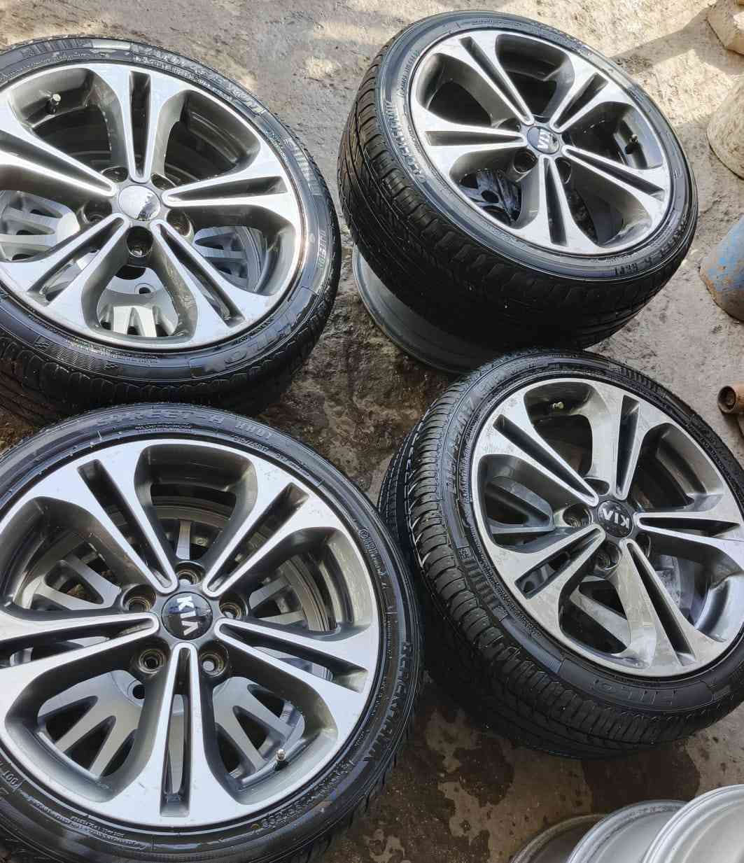 مر خصت مدير الكروب المحترم
مجمع العارضي
سيراتو حجم 17 مع تخم تاير جديد  حاويه 
*********** عباس 
*********** علي 

 نجف حي صناعي سايدين غرفه الحراس خلف الغذائية بيع وشراء ومراوس ويل كب  ويل عادي كلشي متوفر عدنا صبغ درجه اولا جلي مع جلاتين ونانو سيراميك فره عكس وتصليح جميع الويلات.
