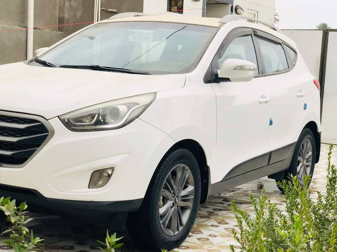 سلام عليكم ورحمة الله 
توسان خليجي موديل ٢٠١٥مكفوله كفاله عامه من صبغ وطخه وبارد رقم بغداد مشروع وطني سنويه ٢٦
المواصفات ⭕️
محرك وكير شركة سبانه ماممدوده عليه 
صدر أمامي جديد باتري جديد تايرات تخم جديد من أكلك جديد الوصل موجود وتشوفه بعينك 
كامره دواره خلفيه حساس خلفي ويل كب فراشه تبريد قطعتين شرط ثلج 🥶 سياره جاهزه من كلشي ربع دينار ماتصرف عليها
⭕️سنويه باسمي شخصيا تحويل ثاني يوم 
مكان السياره بغداد محموديه 
للتواصل *********** && ***********
⭕️السعر 168$ بيها مجال بسيط حك الجيه
