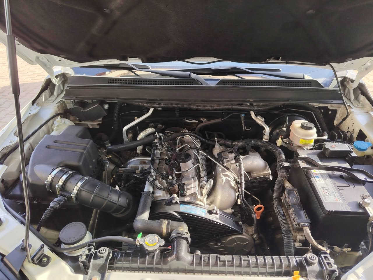 للبيع أو مراوس كريت ول ونكل 7 موديل 21 رقم نجف دولي بسمي  محركه يبخر ابيعلك كايم ماشيه 96 الف فور ويل خفيف وثكيل كشنات كهربائي كامره خلفيه السياره بيه طخه بل بلبدي جهت الجملغ وبلباب الوره ومعمرات ولباقي مكفول تتفه وتبريد السبير منازل سياره جديده مال بيت السعر 110 وبيه مجال للاستفسار *********** مكاني بغداد
