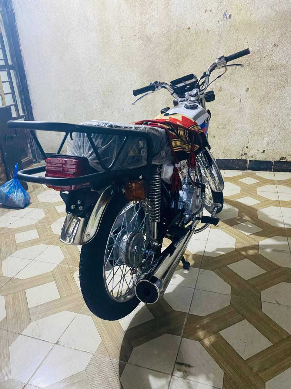 سلام عليكم للبيع اربعه كير سنكر موديل 2027
الدراجه طلعته أول يوم رمضان وهسه ما محتاجها 
المكان كربلاء كنطره السلام السعر خاص 
*********** متواجد وتساب
