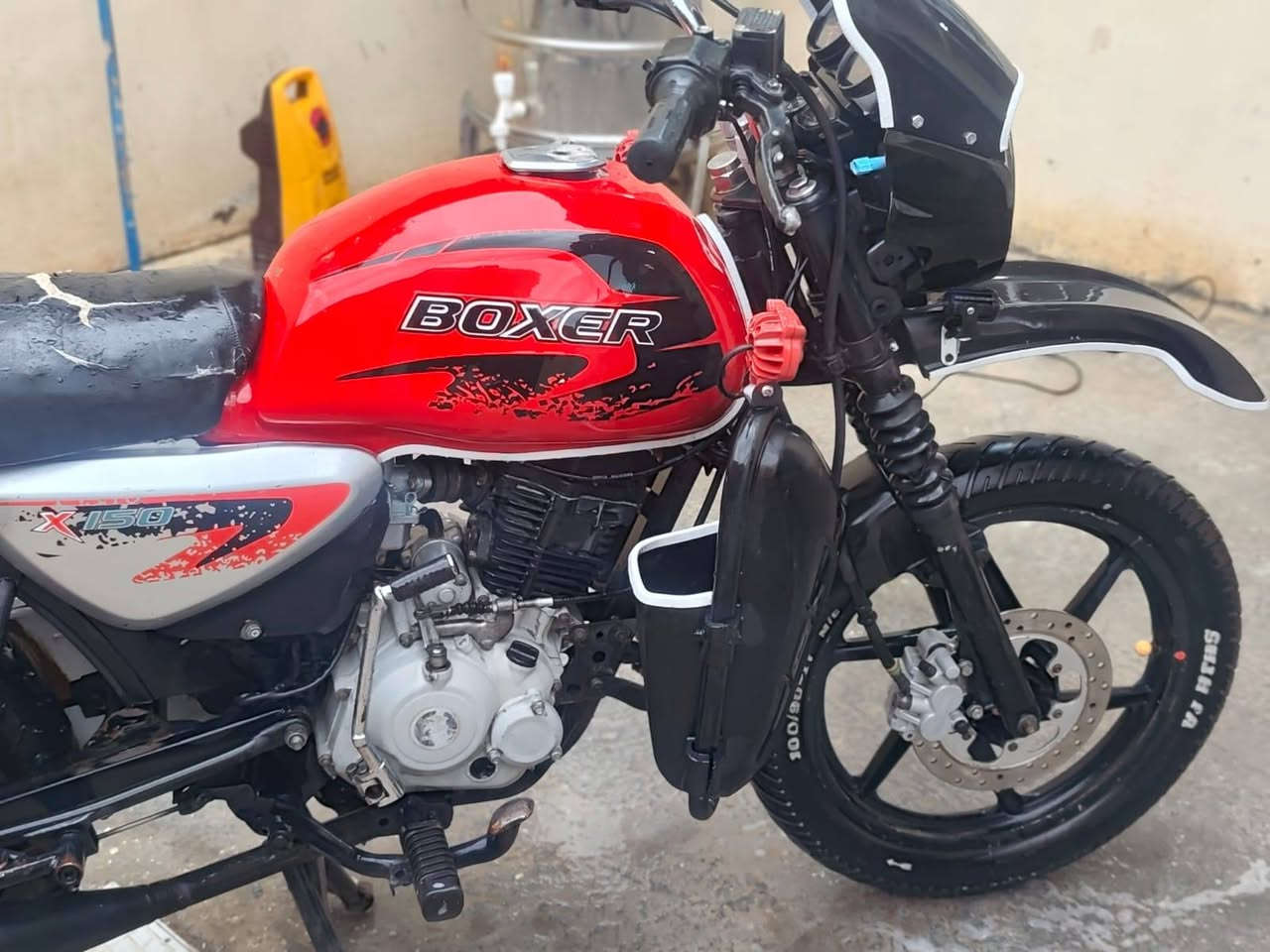 سلام عليكم ✨دࢪاجه بوكسࢪ. جبلي.
موديل 21. اصولي.  
اوراق كامله 7 اوراق منفذ كمرك. بيع وشراء. شاصي. كله مكفول.  + ادامه كامله عينه. دشلي كابريتر. وبل عافيه عل ياخذه. مكان ديالى. حمرين.  
السعر.1،200  بي مجال لطيبين👋🏻 اتصل. ***********✨
