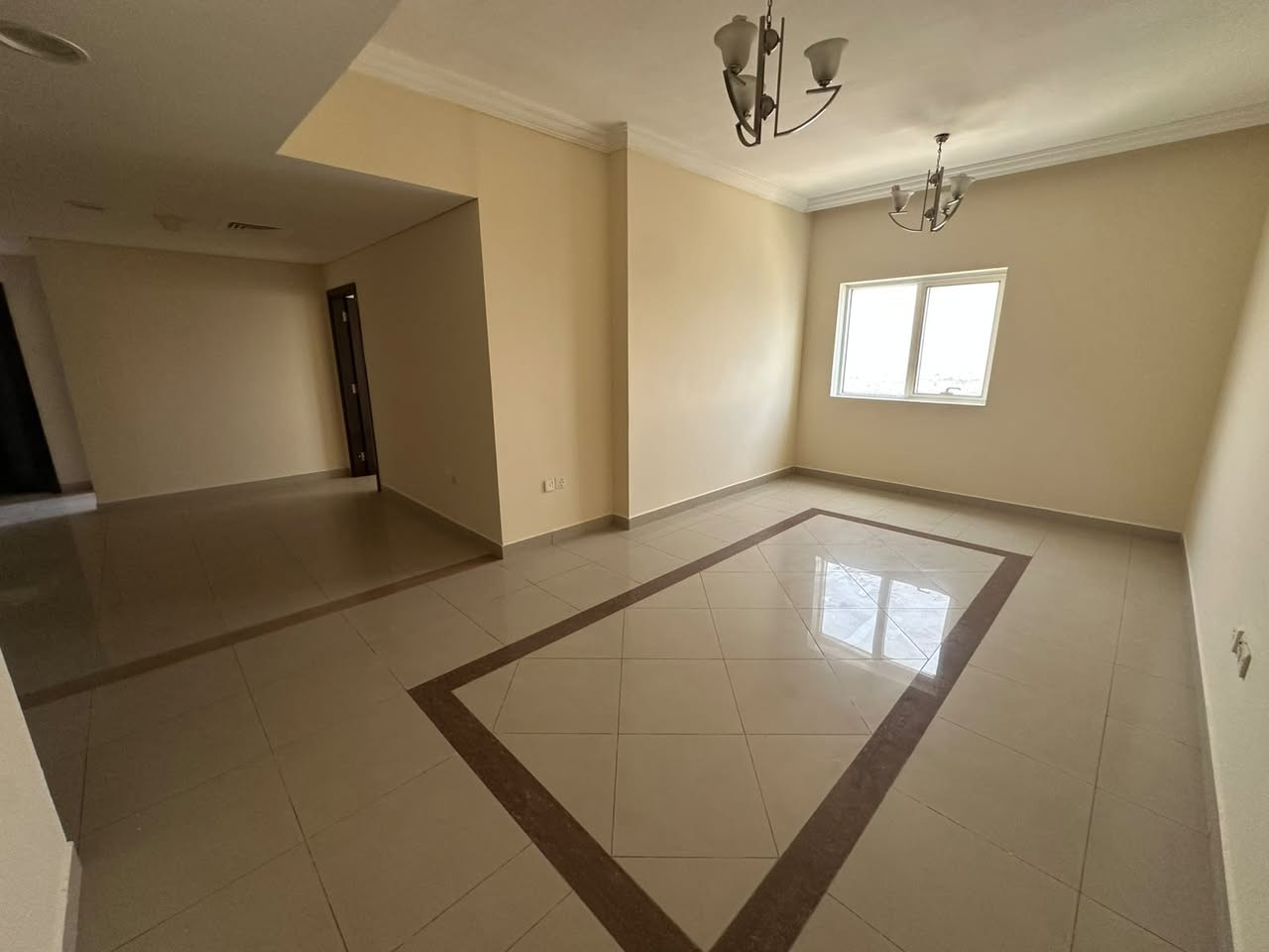 📞 @ [12***********959:13708:056 946 1030]

🏡✨ **شقة 3 غرف وصالة للإيجار – التعاون | الشارقة** ✨🏡

فرصة رائعة للسكن العائلي في منطقة التعاون، بموقع مميز ومساحة مريحة وقريبة من جميع الخدمات.

🔹 **تفاصيل الشقة:**
🛏️ 3 غرف نوم
🛋️ صالة واسعة
🚿 3 حمامات
🌿 بلكون
📐 مساحة مريحة للعائلات

🎁 **مميزات إضافية:**
🚗 باركينغ مجاني

📍 **الموقع:**
التعاون – الشارقة
📌 منطقة حيوية وقريبة من الأسواق والمدارس والخدمات
🛣️ سهل الوصول إلى دبي

💳 4 أو 6 شيكات

📞 **للتواصل والاستفسار:**
📞 @ [12***********959:13708:056 946 1030]

#شقة_للإيجار 🏠
#ثلاث_غرف_وصالة
#التعاون #الشارقة
#3_حمامات
#بلكون 🌿
#باركينغ_مجاني 🚗
#عقارات_الشارقة ✨
#سكن_عائلي 🏡

