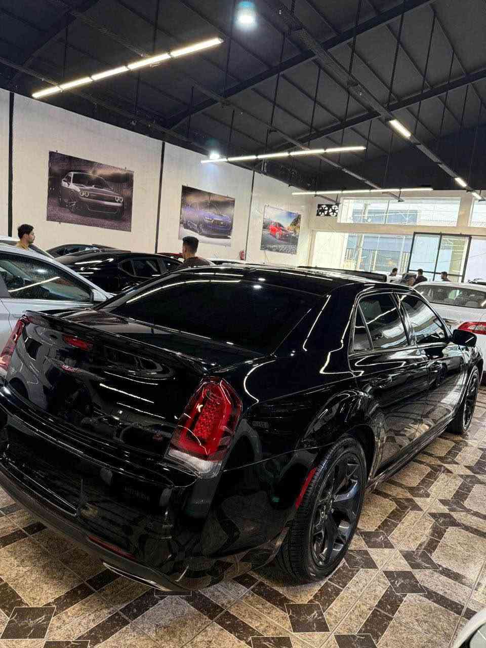 🚘 للبيع | كرايسلر “أوباما” موديل 2023 🚘

السلام عليكم ورحمة الله وبركاته،

فرصة مميزة لاقتناء سيارة نظيفة وبمواصفات عالية جدًا:

✅ كرايسلر أوباما 2023
✅ هارلم خليجي
✅ فول مواصفات – فئة S
✅ ماشية 40 ألف كم فقط.
✅ رقم سليمانية مع كوبون بنزين.

أبرز المواصفات:
🔹 سقف بانوراما.
🔹 رادار أمامي.
🔹 نظام صوت احترافي مع سماعات بالصندوق.
🔹 مرايا جانبية مع رادار.
🔹 تشغيل عن بُعد.
🔹 مقاعد جلد فاخرة بتطريز S.
🔹 تبريد وتدفئة للمقاعد الأمامية.
🔹 مقاعد حضن (رياضية).
🔹 شاشة كبيرة.
🔹 تحكمات كاملة بالمقود.
🔹 تدفئة للمقود.
🔹 شفتات تبديل سرعات (Paddle Shifters).
🔹 ناقل حركة (Gear Mouse).
🔹 تبريد مركزي.
🔹 إنارة زينون بيضاء.

حالة السيارة:
✔️ تعرضت لحادث داخل العراق.
✔️ تم تبديل البونيد والجاملغ بقطع بلدية أصلية.
✔️ بدون قطرة صبغ أو أي تعديل بارد.
✔️ بدون دواخل.
✔️ بدون فتح إيرباك 

📍 مكان السيارة: طوزخورماتو / كركوك.

📲 للاستفسار والتواصل عبر واتساب فقط:
*********** كركوك, العراق
