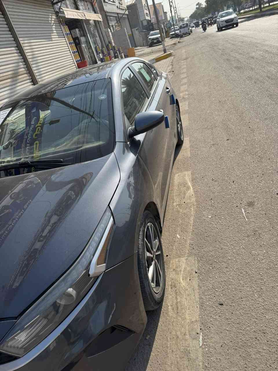 السلام عليكم 
للبيع كيا فورتي موديل 2023 نص فول ماشيه 80ميل  
حادثه منشور سياره حلوه وجاهزه ماناقصه اي شي هزه فحص مرور سنويه ارقام كله جديد بسمي 
سياره بيه صبغ قطعه وحده فقط والسعر 138 وبيه مجال بسيط واي استفسار *********** احمد
