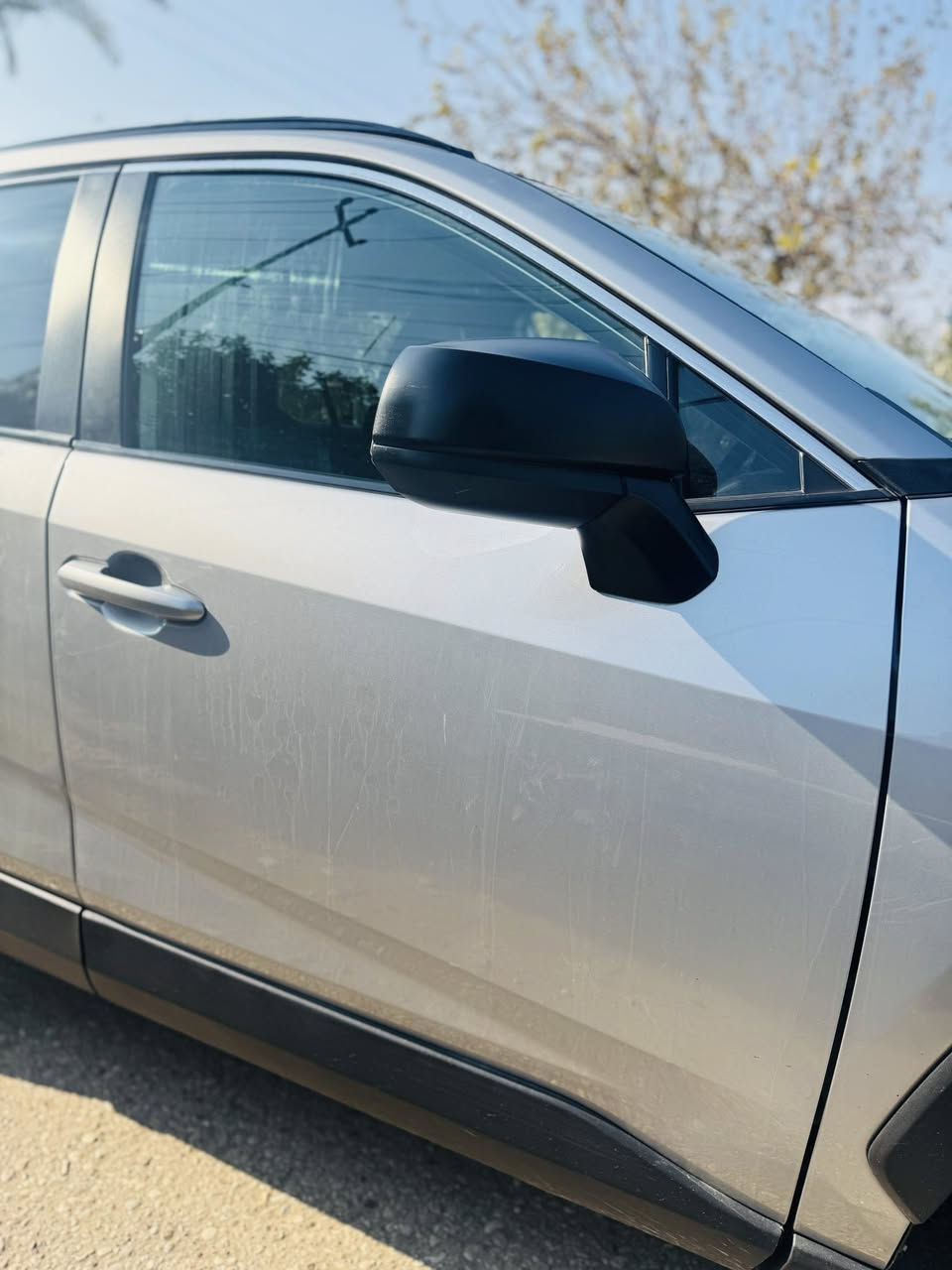 سلام عليكم راف فور 2021 موصفات LE  سياره نضيفه سونار مرفق مع صور  ماشيه 48 ميل  بدون دواخل تخم تاير جديد  رقم صاحب سياره ***********
0783008895
