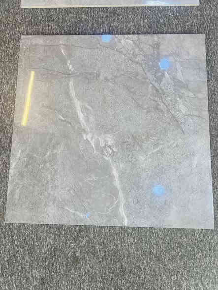 يتوفر نوعيه بورسلين ممتازة كورش🔥
الحجم 80X80 
العنوان سوق الشرقاط الجديد 📍
***********
