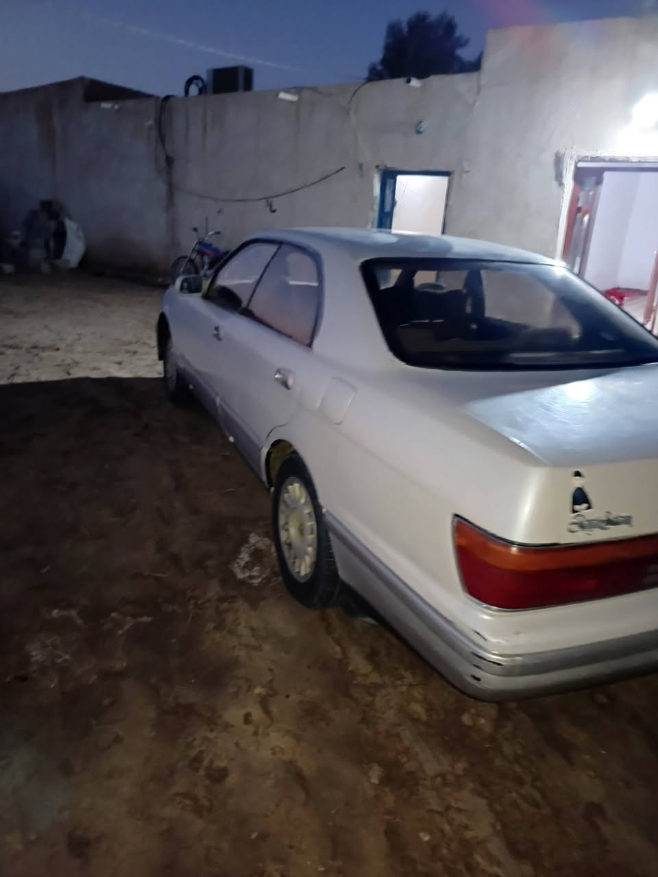 سلام عليكم  
بطه اللبيع موديل 93 رقم انبار مشروع وطني سياره بسمي سنويه لا 28 تخم تاير تبريد شقال سياره مكفوله من كص ونقل جثه وعيب شرعي سعر 50 السفسار  ***********
