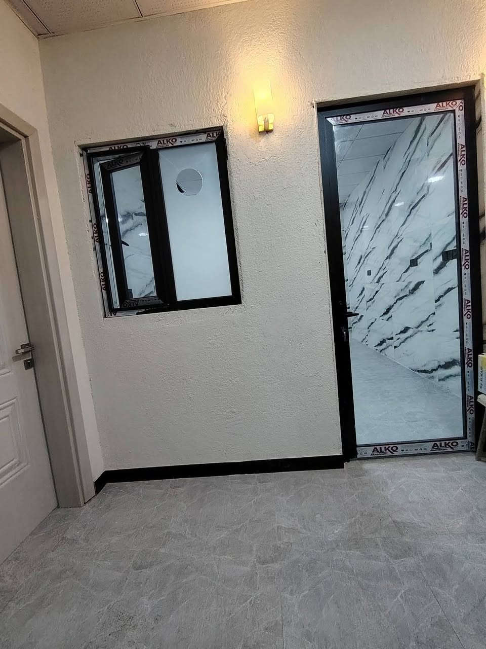 فرصة لأصحاب الإمكانيات الضعيفة.
يتوفر أربع بيوت كل بيت المساحة 100م
إبي الخصيب - مهيجران - قرب جامع الگرية .
البناء حديث 2026✨🏠
#سعر_البيت_الواحد :: 42 مليون وبي مجال .
#الركن ٥٠ مليون قابل للتفاوض 
#كل_بيت_يحتوي :: طارمة أستقبال مطبخ صارلة
غرفتين منام صحيات داخلية مناور صحيات خارجية.
#نوع_العقار :: وقف سني مسجل أصولي . سنوياً 100 الف
#الخدمات :: ماء كهرباء تبليط انارة منطقة سكنية ومخدومة.
تتكاتب تستلم بيتك 🔑🤝
#للأستفسار ::***********
