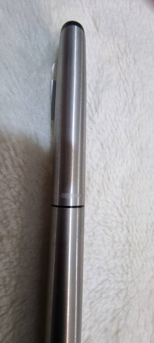 السلام عليكم قلم حبر الماني اصلي قديم ابد ما مستخدم سعر  65 الف


**إذا كنت صاحب هذا الإعلان وتريد حذفه لأي سبب، رجاءا أرسل رسالة إلى الدعم الفني**