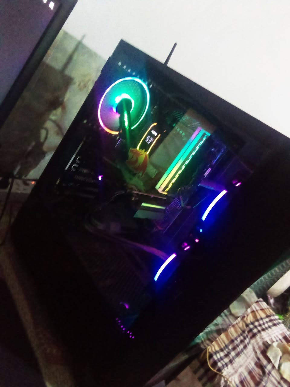 السلام عليكم اخوتي كيس للبيع
المواصفات
I5 10400f
Rtx 3060 ti 8gb asus
Ram 16gb 3200hz
Mb h510 asus
M. 2 1t king ston
Psu 750w
مبرد مائي حجم 360
كيس من اسوس 
رايدها ب٨٥٠ الف قفل قفل رجائا الي يجي يكون يشتري مو بس يعامل ويروح لان تعبت من هيج شغلات

***********
