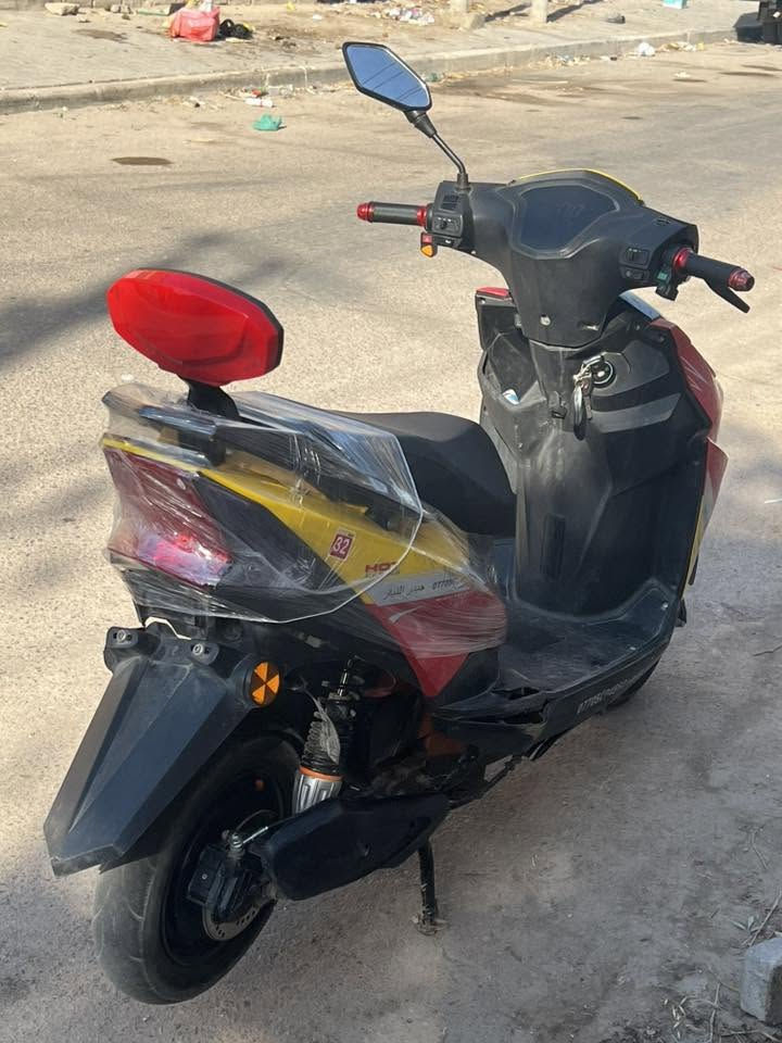 دراجه شحن سكنس ست بطاريات 🔋 دراجه كامله لا يوجد نقص كهربائيات كامله موديل 25 الشحنه الوحده طول ثلث ايام تمشيك اكثر من 80 كيلو 
المكان البصرة مشراك القديم 
السعر 500 🎈 
***********
