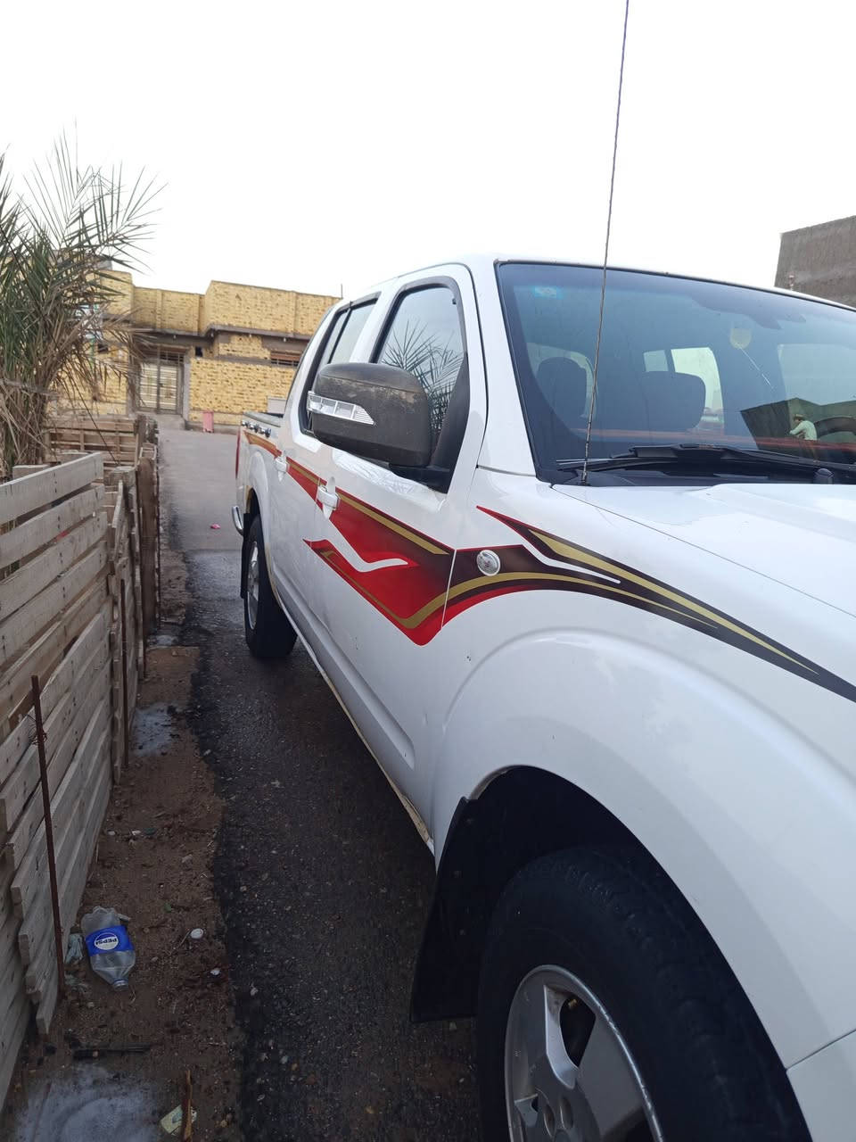 سلام عليكم نيسان نيفاره البيع المديل 2011 محرك مفتوح البدي بي ملاحضات مكاني بصره الستفسار   ***********    السعر   95. وبيه مجال
