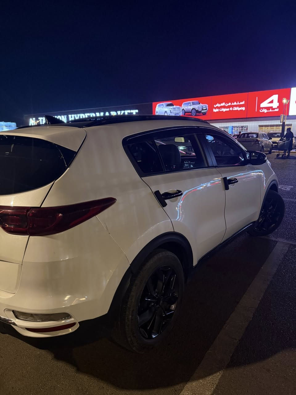 سلام عليكم سبورتج 2022 امريكي للبيع
ماشيه 74 الف كيلو 
حادثها موضح بالصور بيها جنطفه فقط ربع قطعه صبع 
مكفوله كير محرك كفاله برغي مامفتوح بيها 
مواصفاتها  معروفه بنوراما 
كشنات جلد وغيرها 
السعر 193 وبيها مجال 
بغداد ***********
