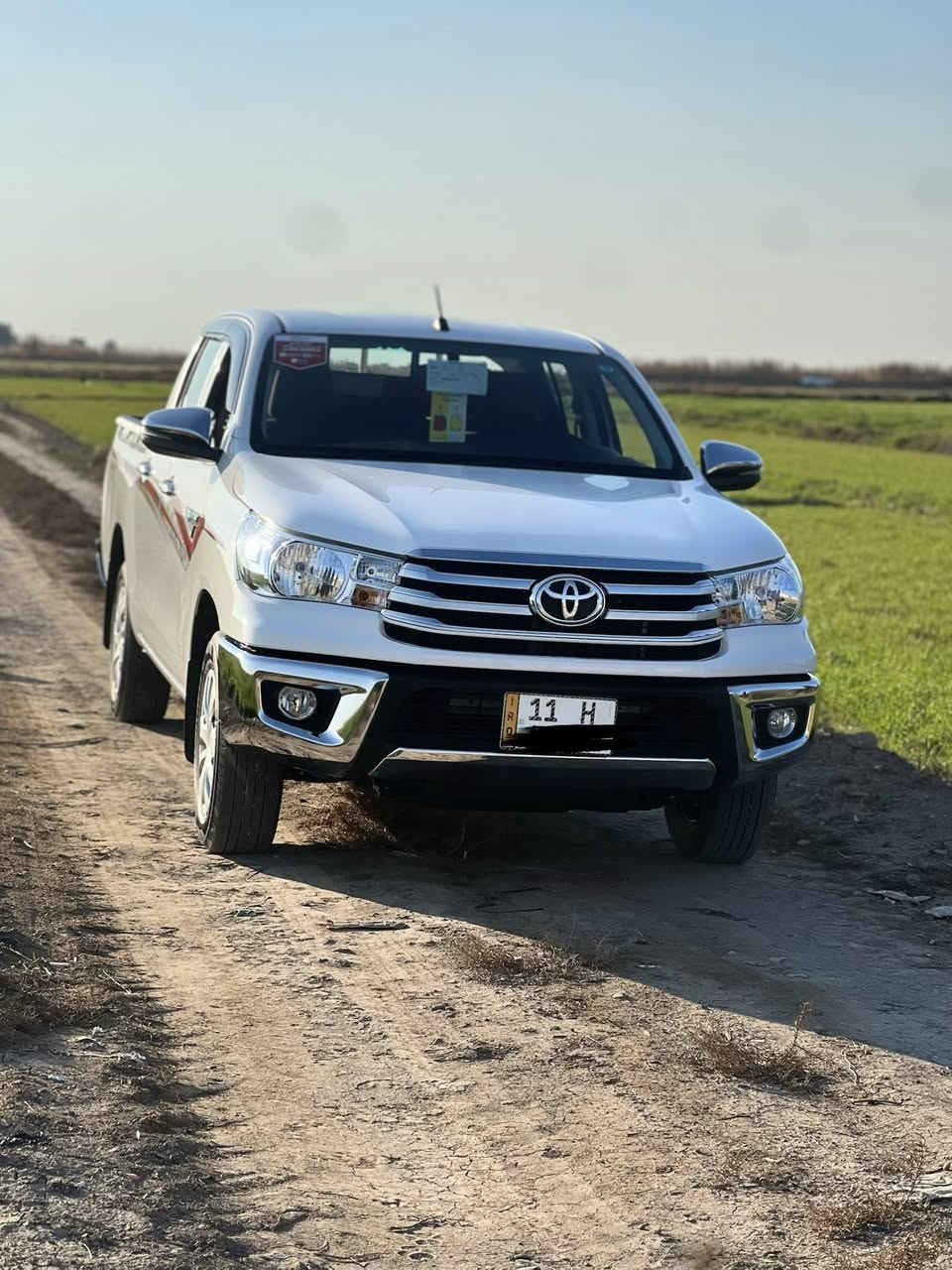 سلام عليكم تيوته هايلوكس 2700 كير عادي رقم بغدادسياره جديده معنه الكلمه ماشيه 6 الف بعده بوضع الشركه مكان السياره بغداد
مواصفات معروفه شاشه بنيد جكات تحكمات 
ام الضمان  السعر 262
لاستفسار***********
