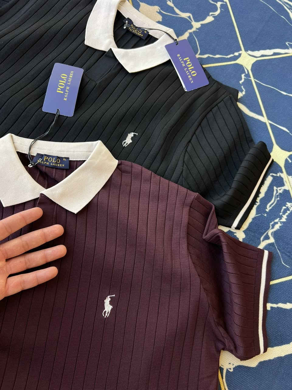 مساء الخير ✨
متوفر تريكو بولو جملة . 
خصم للكميات .
القياسات : S . M . L . XL . XXL
توصيل لجميع المحافظات .


**إذا كنت صاحب هذا الإعلان وتريد حذفه لأي سبب، رجاءا أرسل رسالة إلى الدعم الفني**