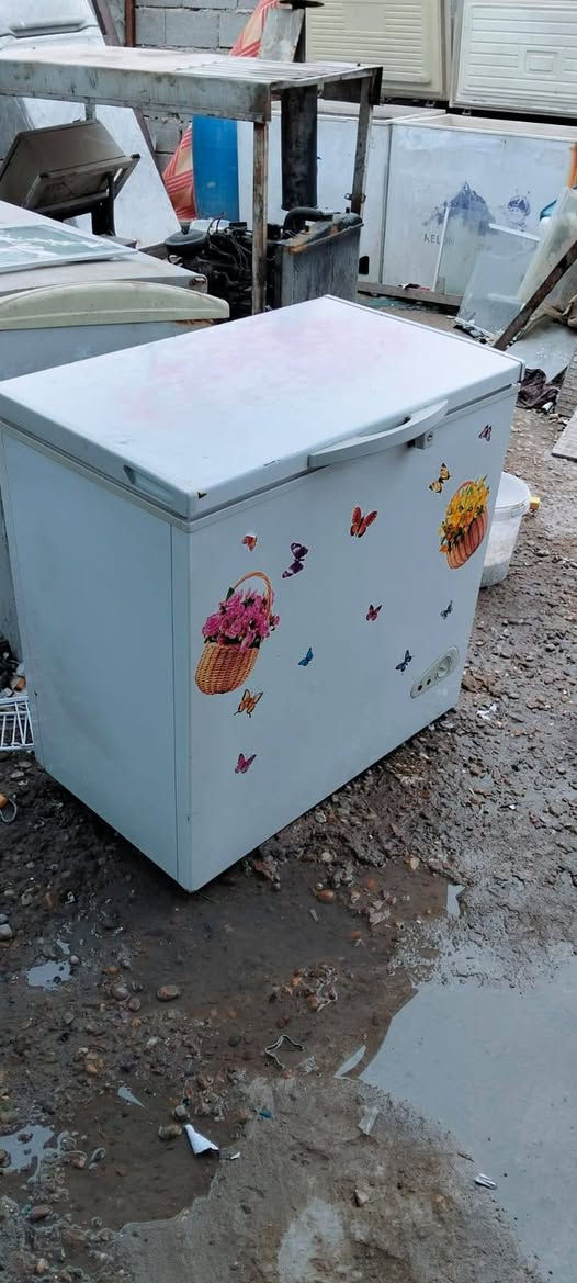 #مجمده #مستخدم للبيع شونك كوري شغاله فووول
«حجم 12قدم» «سعره 125الف» اخت الجديده فووول نضافه العنوان #بغداد #المشتل مجمع فدك قرب المجلس البلدي رقم #ابوعلي للتواصل«***********»
