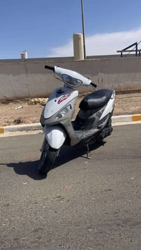 دراجة ماكس منغولي مفتوحة كهربائيات كلها شغاله أوراق السعر 500وببها مجا...