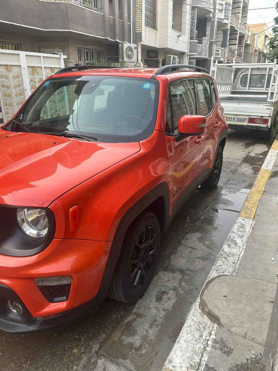 السلام عليكم جيب رانجيت 20امريكي 
حادث جاملغ يسرة وبنيد 
مكينه2400دوش 
رقم بغداد دولي 
ماشيه 85الف كيلو
السيارة نظيفه جدا
عارضها ب135وبيها مجال
مكاني بغداد الشعب 
***********
