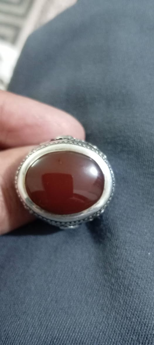 السلام عليكم خاتم عرفان. سعرة.    ١٧٥.وزنة.هو الحجرة. ٤٠.غرام.صياغة. يدوية. ا


**إذا كنت صاحب هذا الإعلان وتريد حذفه لأي سبب، رجاءا أرسل رسالة إلى الدعم الفني**