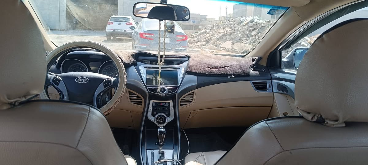 خليجي موديل 13 فئه GLS مكينة 1800 نظيفة كير جيد حداديه جيده رقم بغداد باسمي مكان  بغداد ***********التواصل
