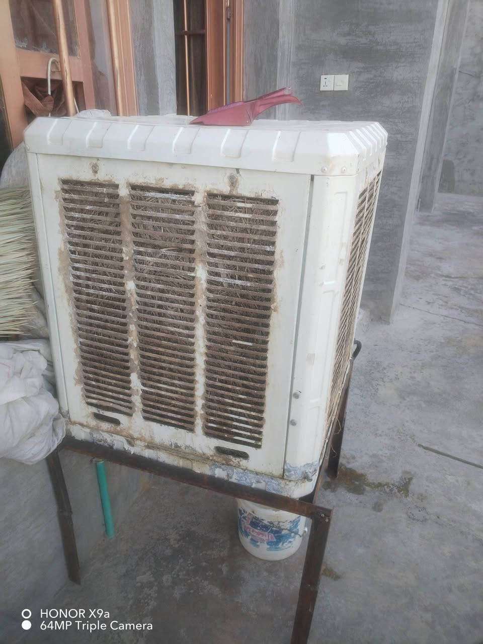 مبردات3 شغالات اثنين فول نضافه ٩٠ب١٠٠ وحده شويه تعبانه وزن الثقيل السعر كلهن ب ٢٥٠ الف
المكان عزيز بلد ***********
